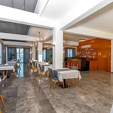 Bellapais Oasis 3* Кирения