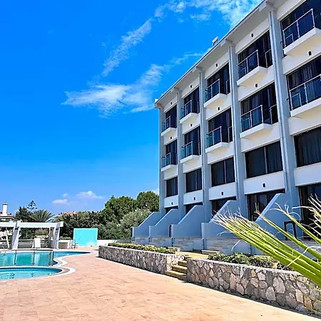 Отель Bellapais Oasis