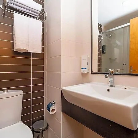 Отель Bellapais Oasis 3*